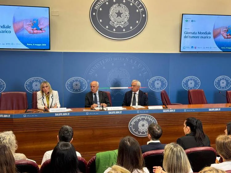 Tumore dell’ovaio: un’agenda con 6 obiettivi da raggiungere. “Entro il 2039 il 90% delle pazienti dovrà ricoverarsi in centri di riferimento”